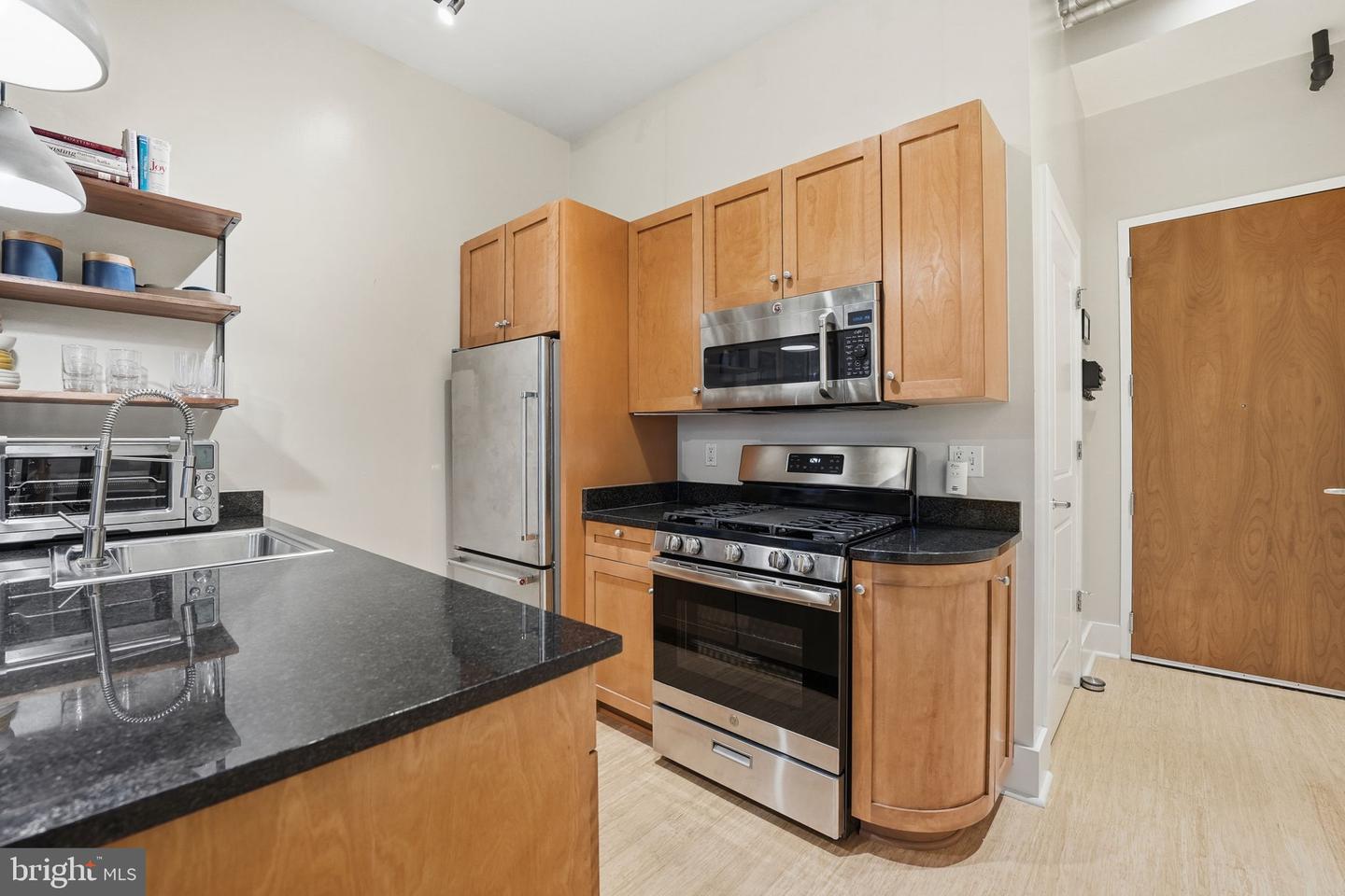 2328 Champlain St Nw #302 Property Photo 13