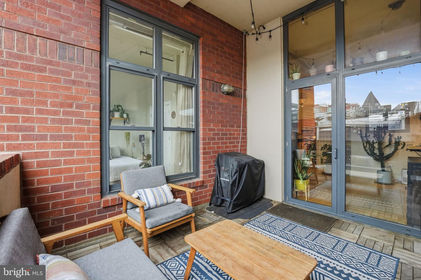 2328 Champlain St Nw #302 Property Photo 29