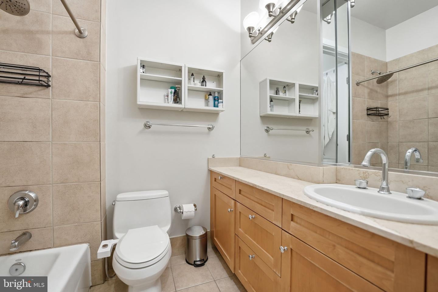 2328 Champlain St Nw #302 Property Photo 36