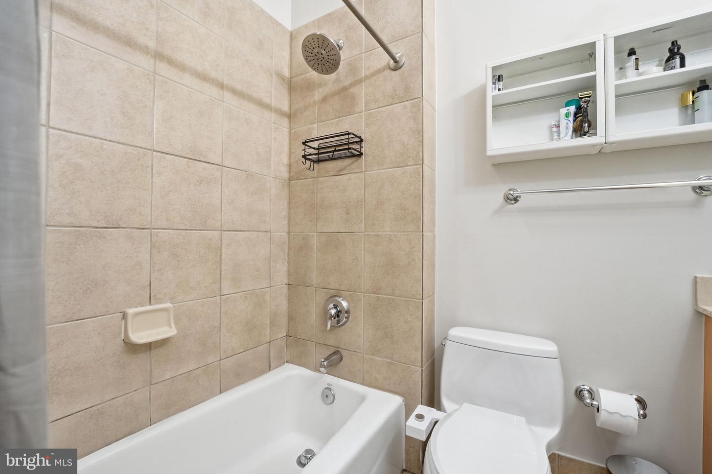 2328 Champlain St Nw #302 Property Photo 37