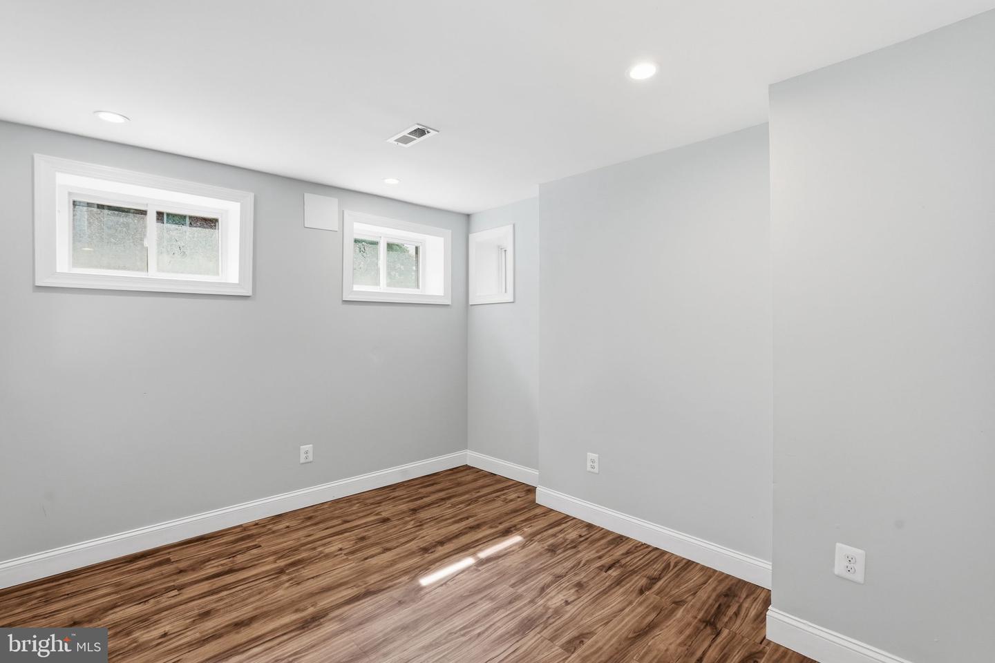 1618 1st St Ne #1 Property Photo 18