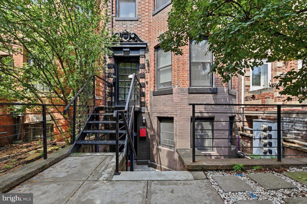 3222 13th St Nw #1 Property Photo 4