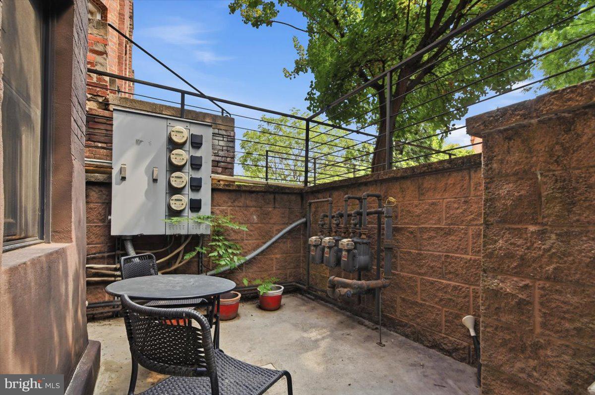 3222 13th St Nw #1 Property Photo 5