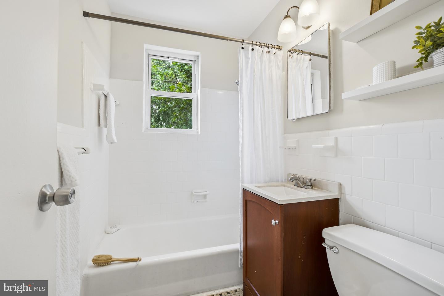 626 Independence Ave Se #304 Property Photo 4