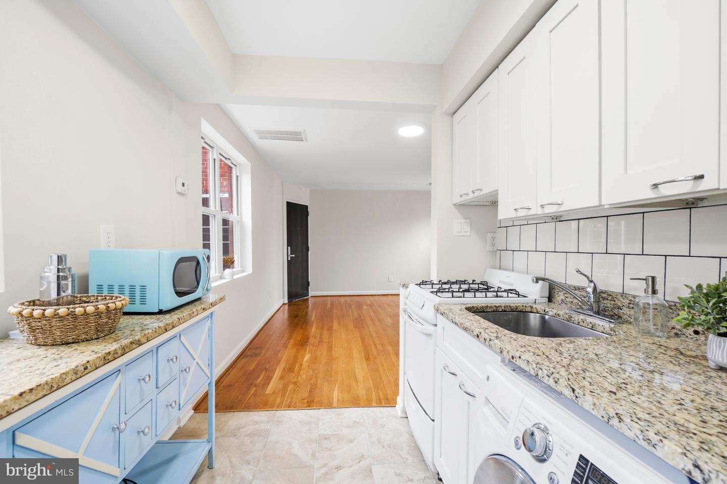 626 Independence Ave Se #304 Property Photo 10