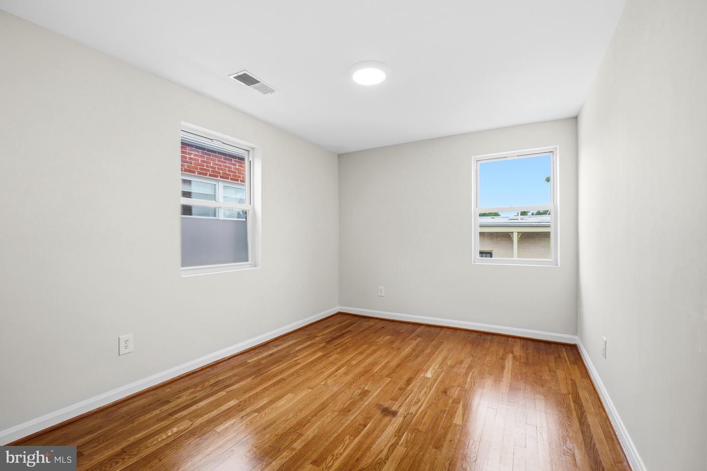 626 Independence Ave Se #304 Property Photo 13