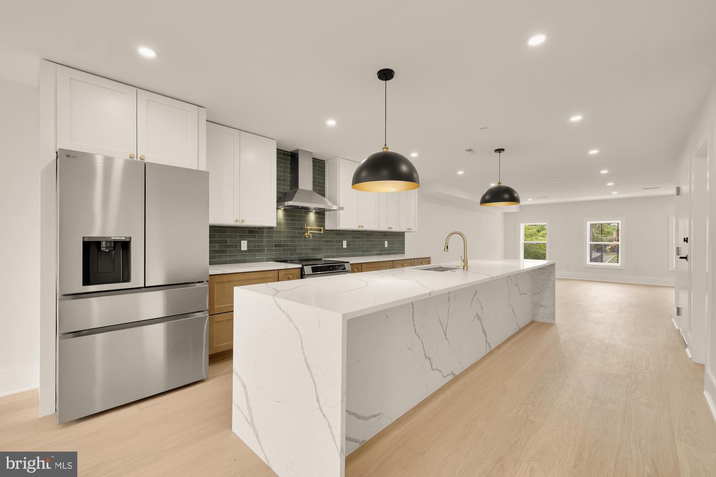 5703 9th St Nw #b Property Photo 10