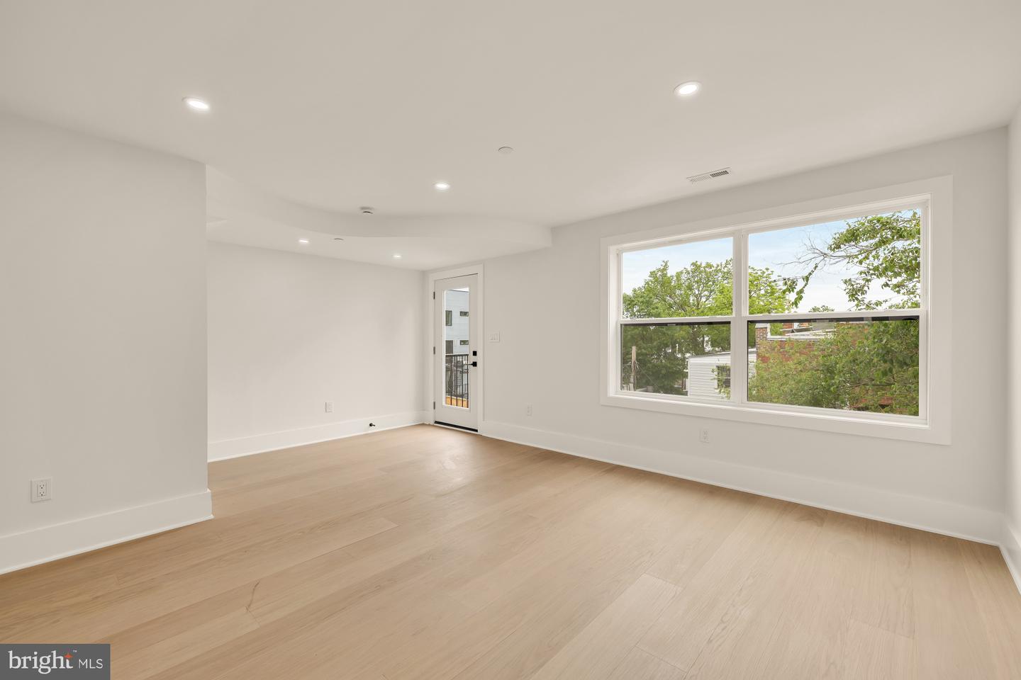 5703 9th St Nw #b Property Photo 15