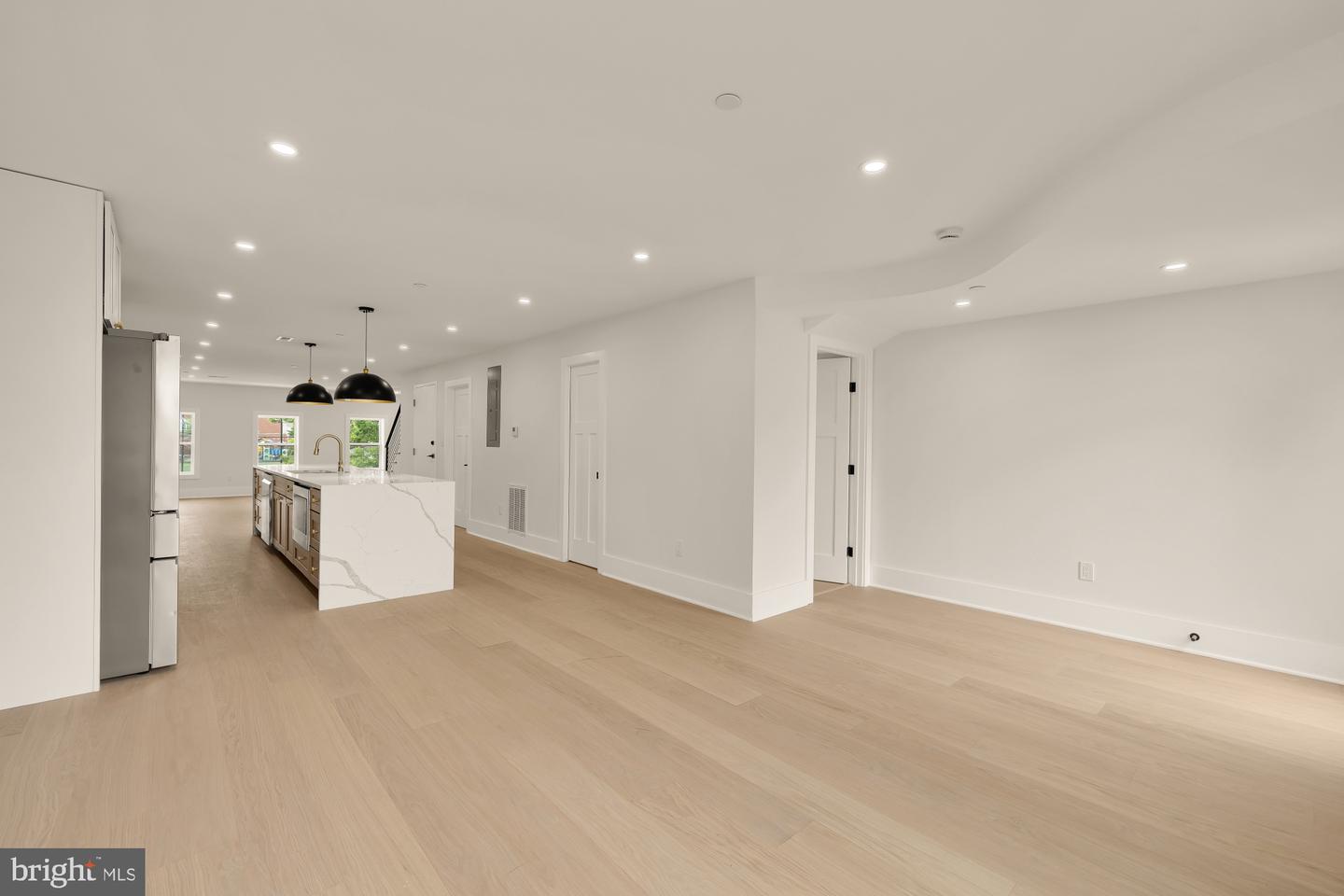 5703 9th St Nw #b Property Photo 17