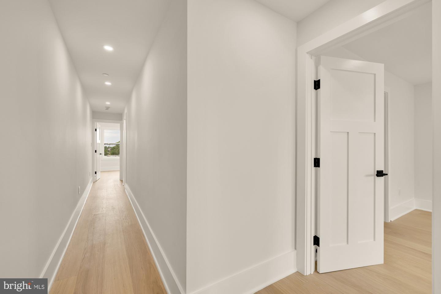 5703 9th St Nw #b Property Photo 19
