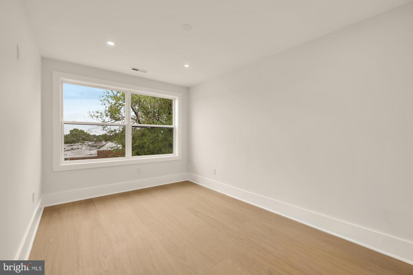 5703 9th St Nw #b Property Photo 29