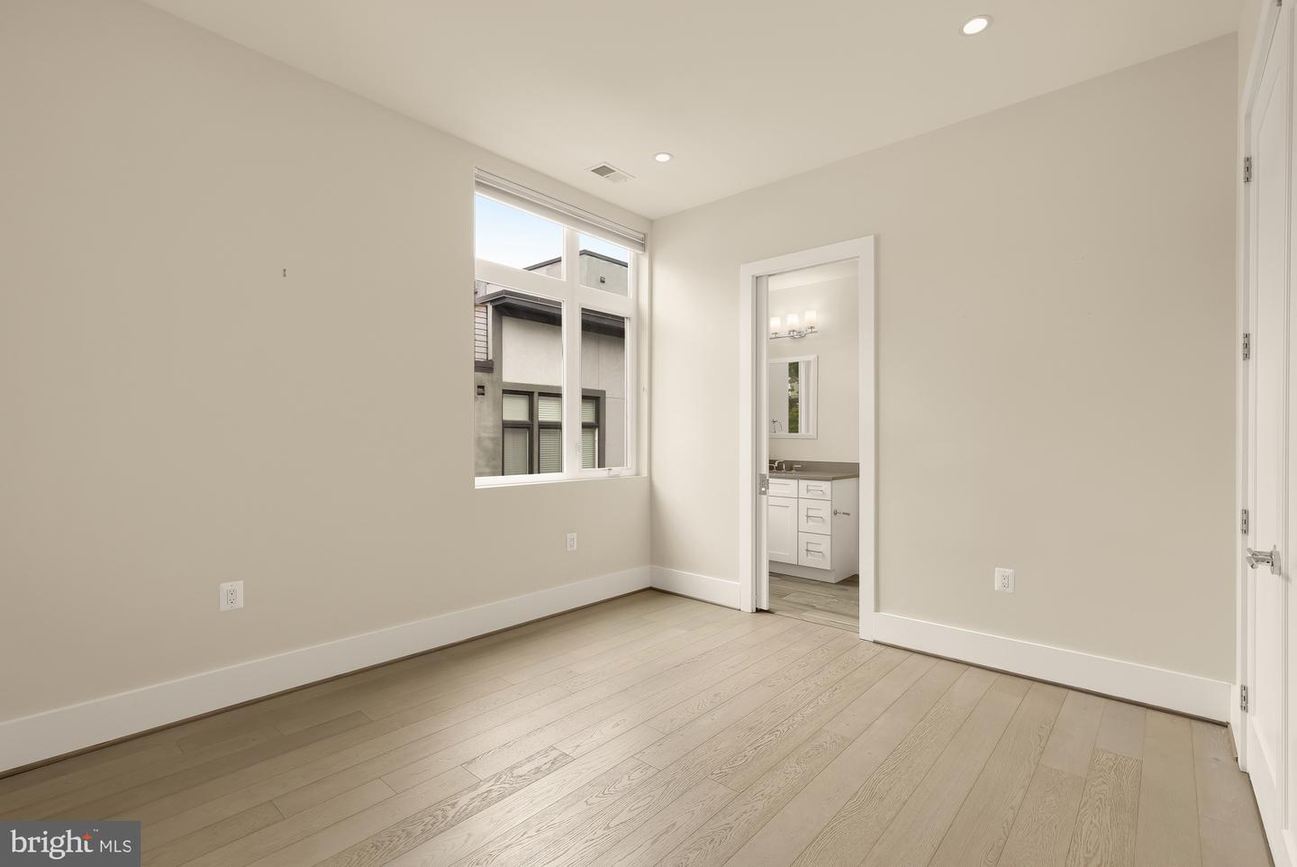 3915 Fulton St Nw #p-5 Property Photo 29