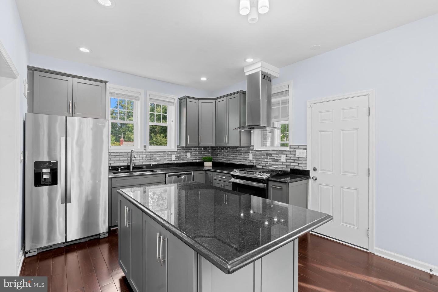3418 Pennsylvania Ave Se Property Photo 6