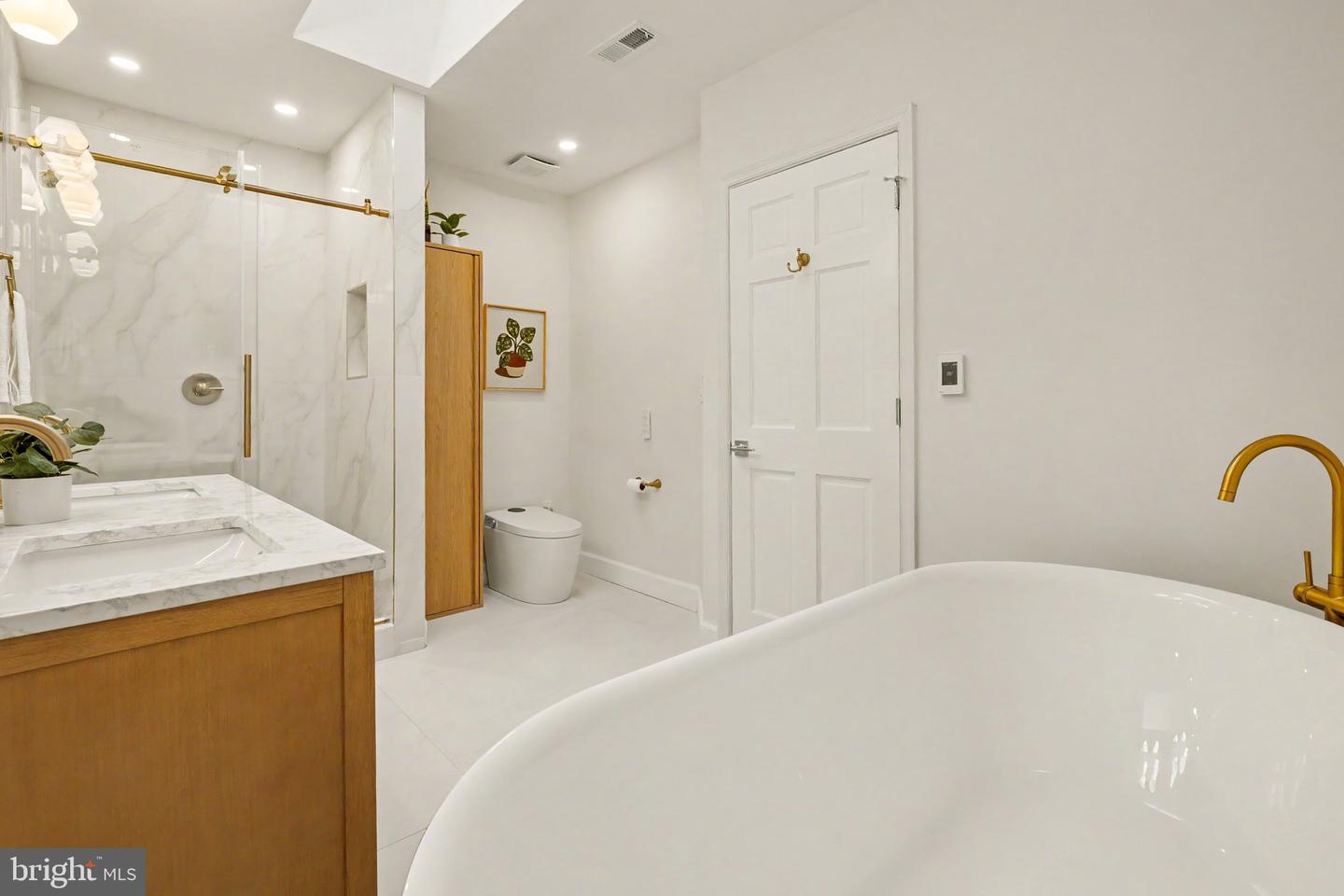 2613 Newton St Ne Property Photo 43
