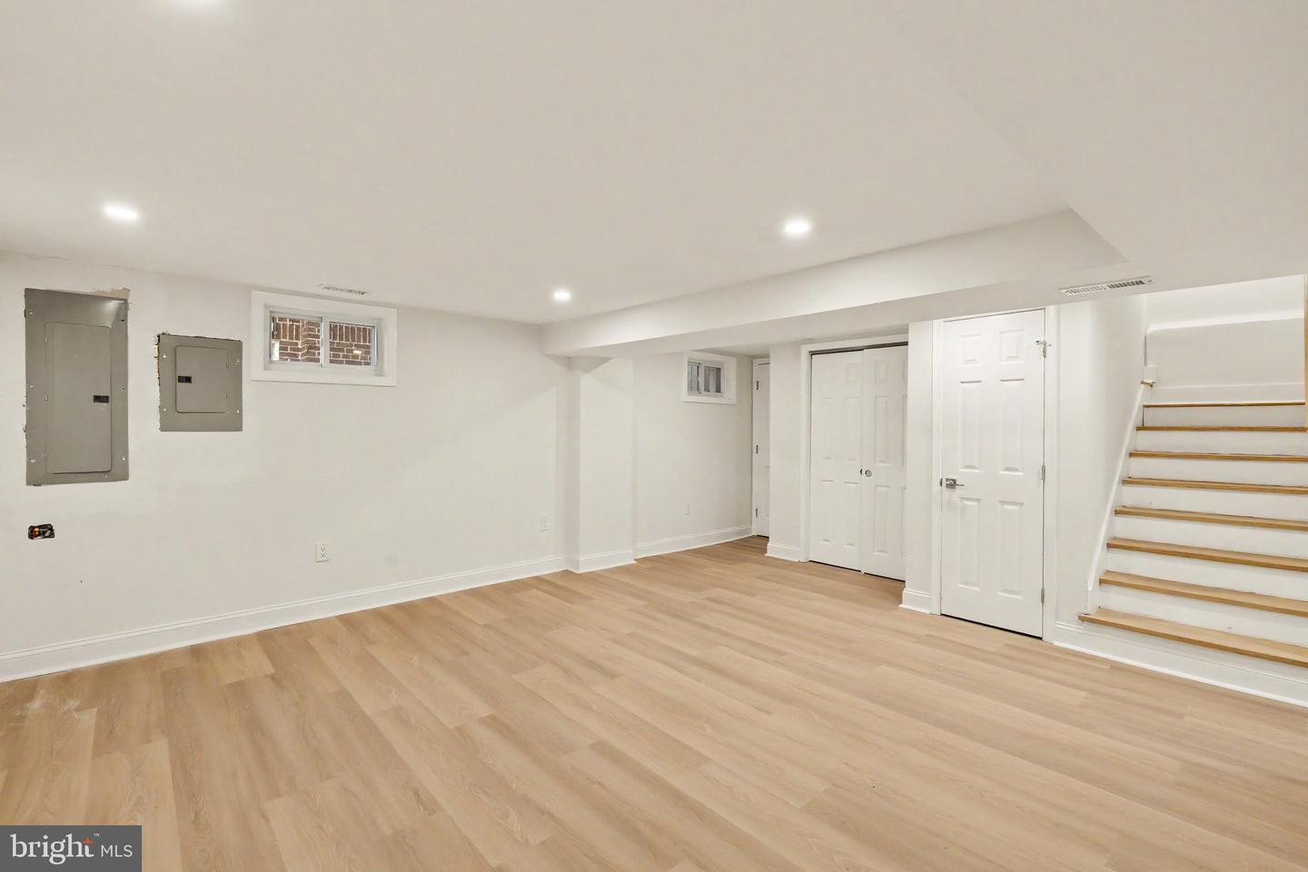 2613 Newton St Ne Property Photo 63