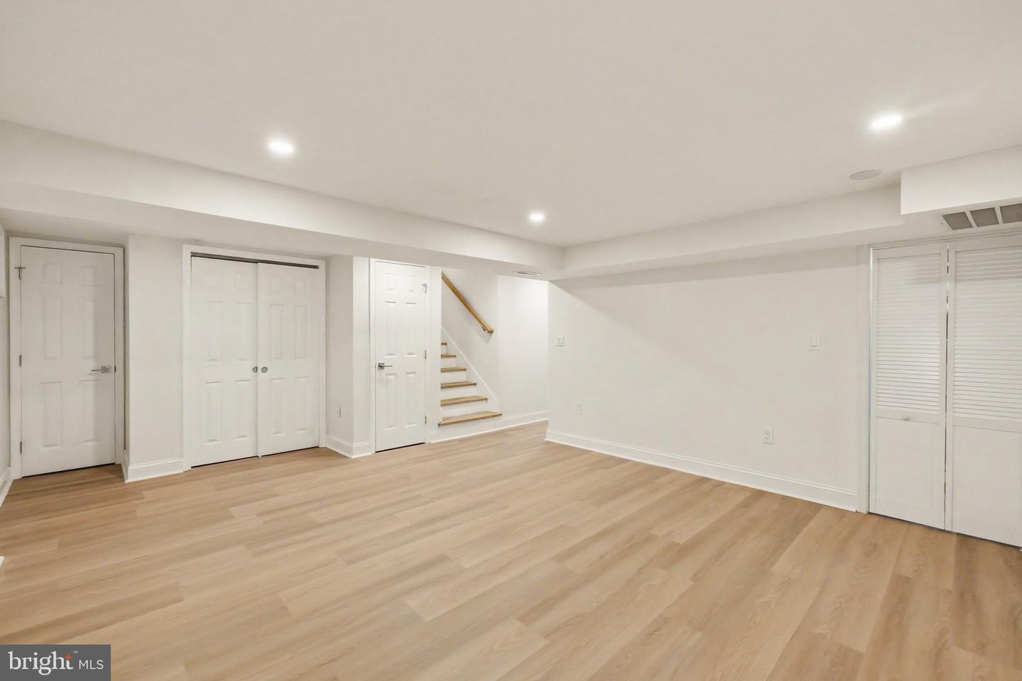 2613 Newton St Ne Property Photo 64