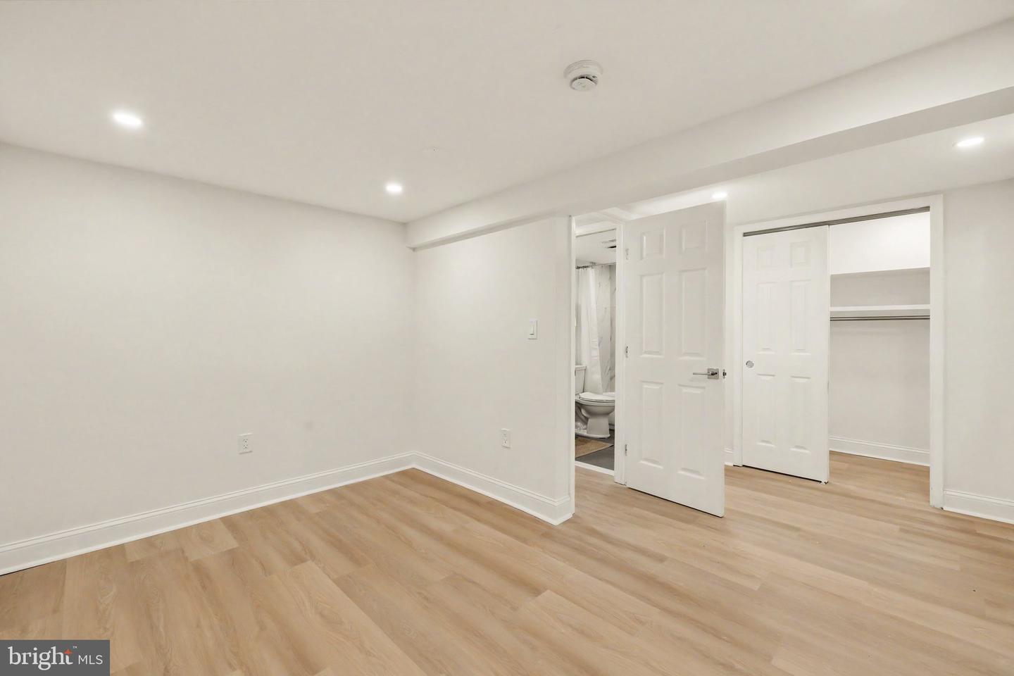 2613 Newton St Ne Property Photo 68