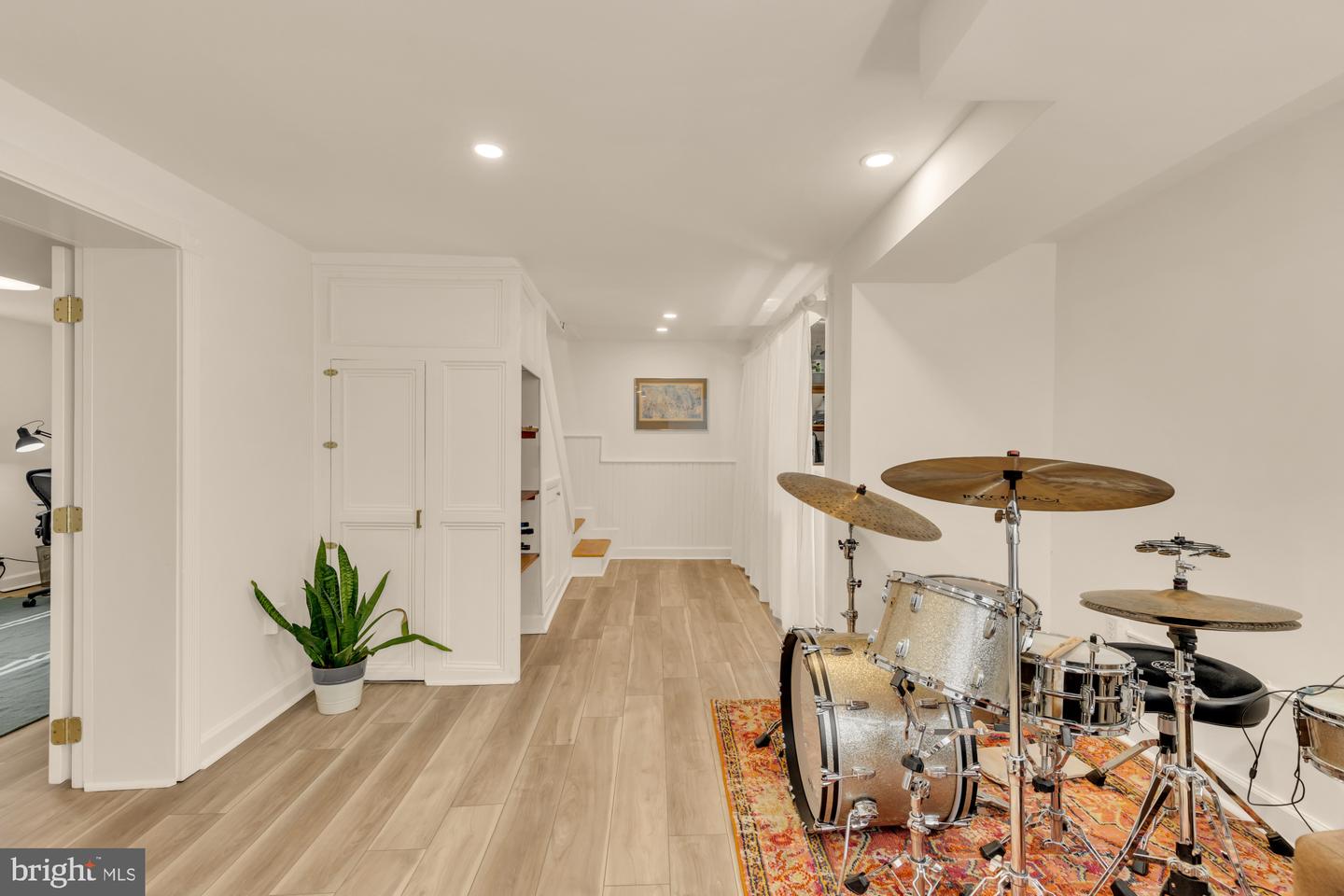 821 Elder St Nw Property Photo 28