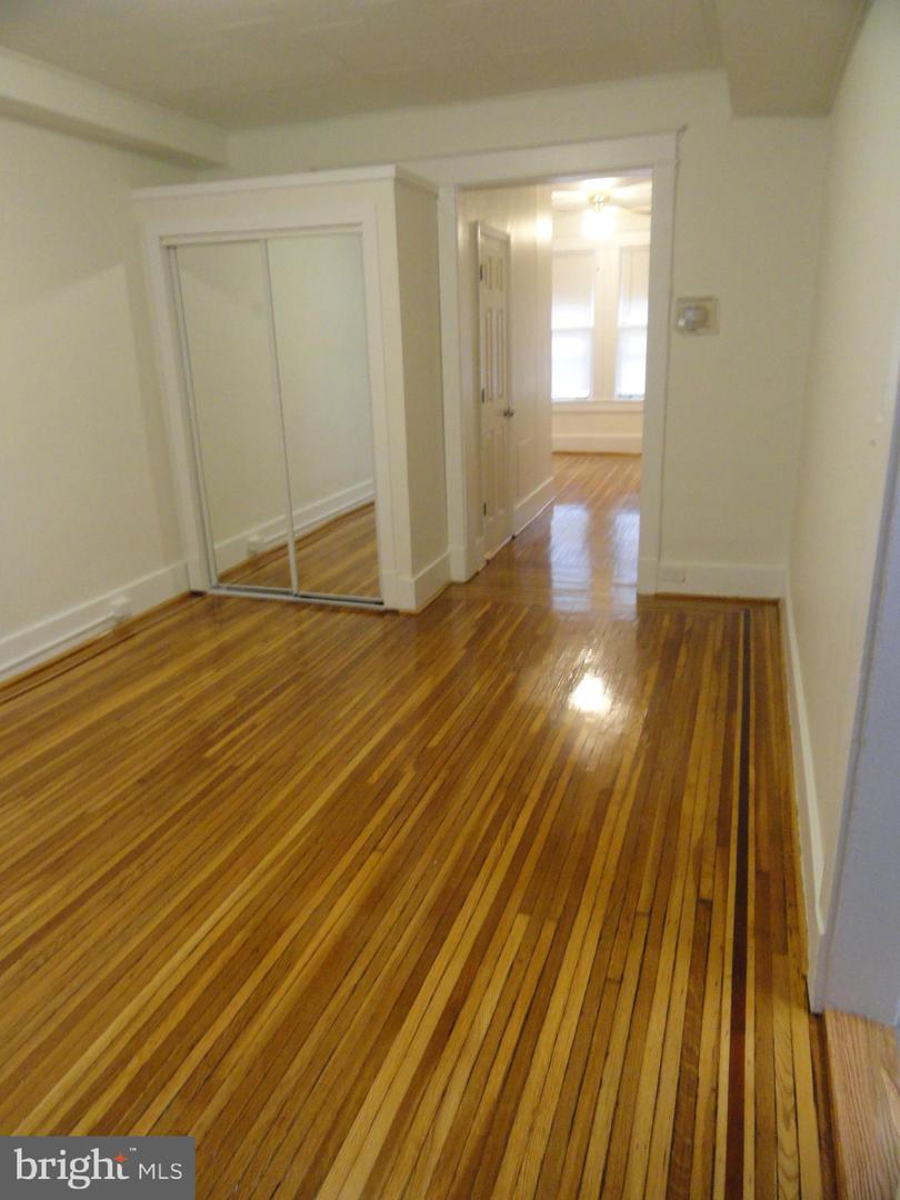439 Quincy St Nw #1 Property Photo 4