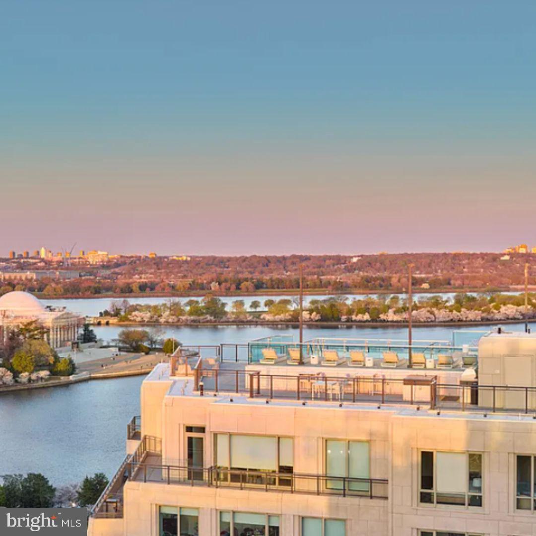 1331 MARYLAND AVE SW #PH5 Property Photo 1