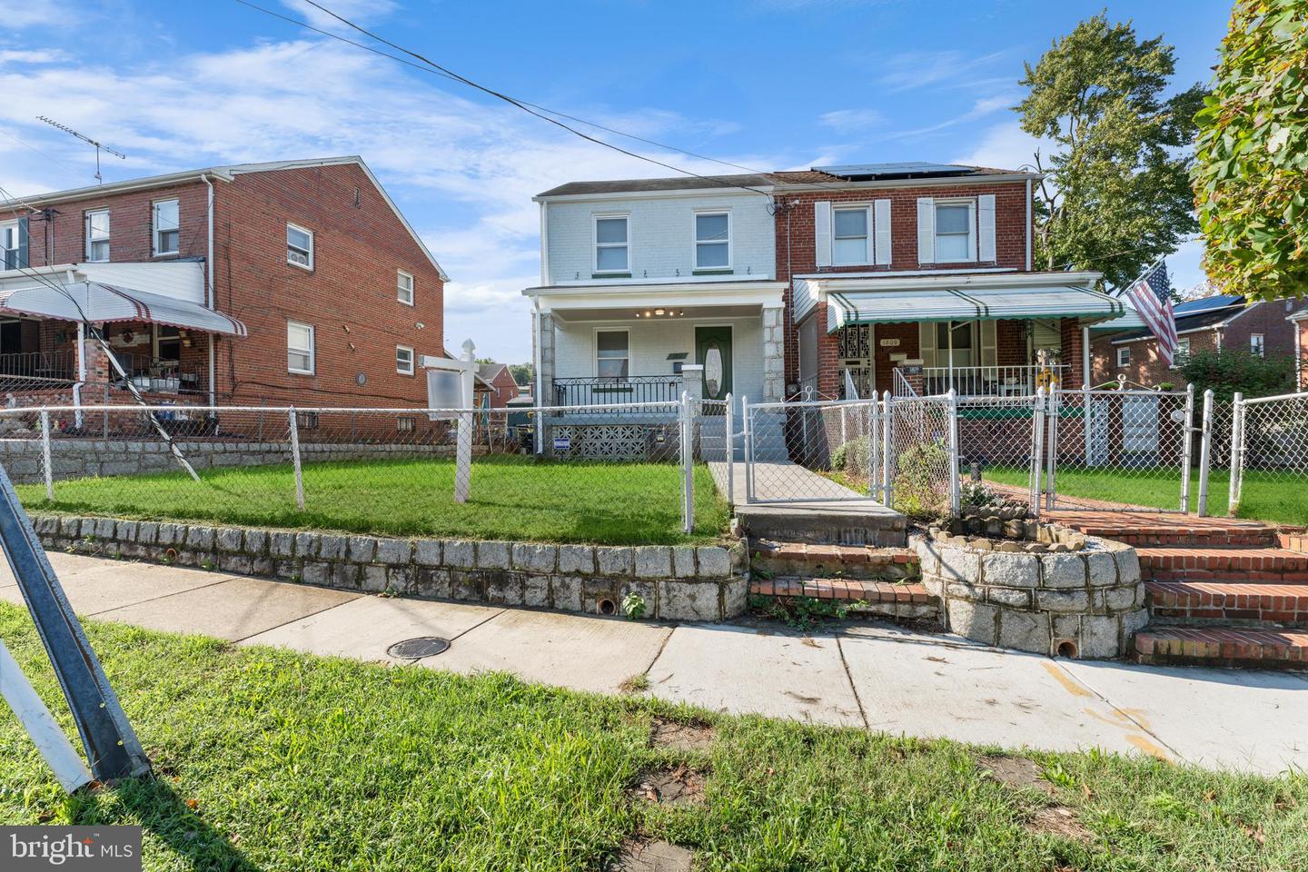 1811 T Pl Se Property Photo 4