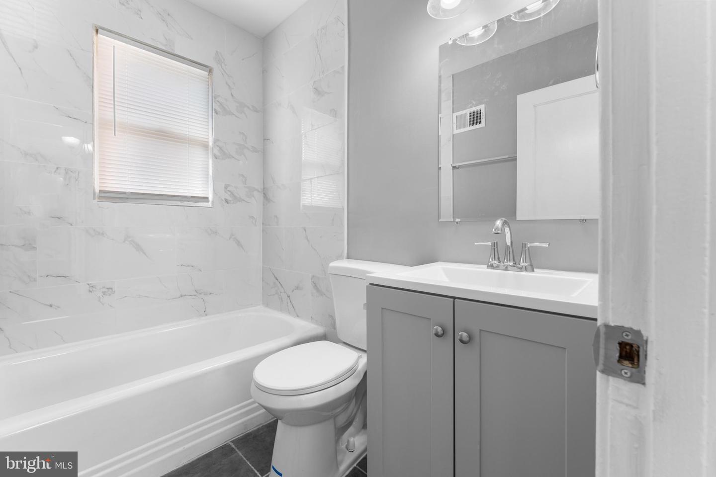1811 T Pl Se Property Photo 13