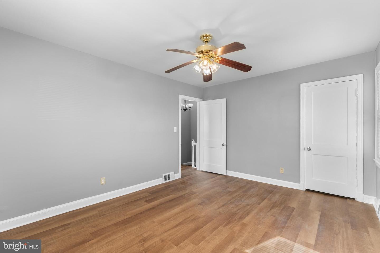 1811 T Pl Se Property Photo 17