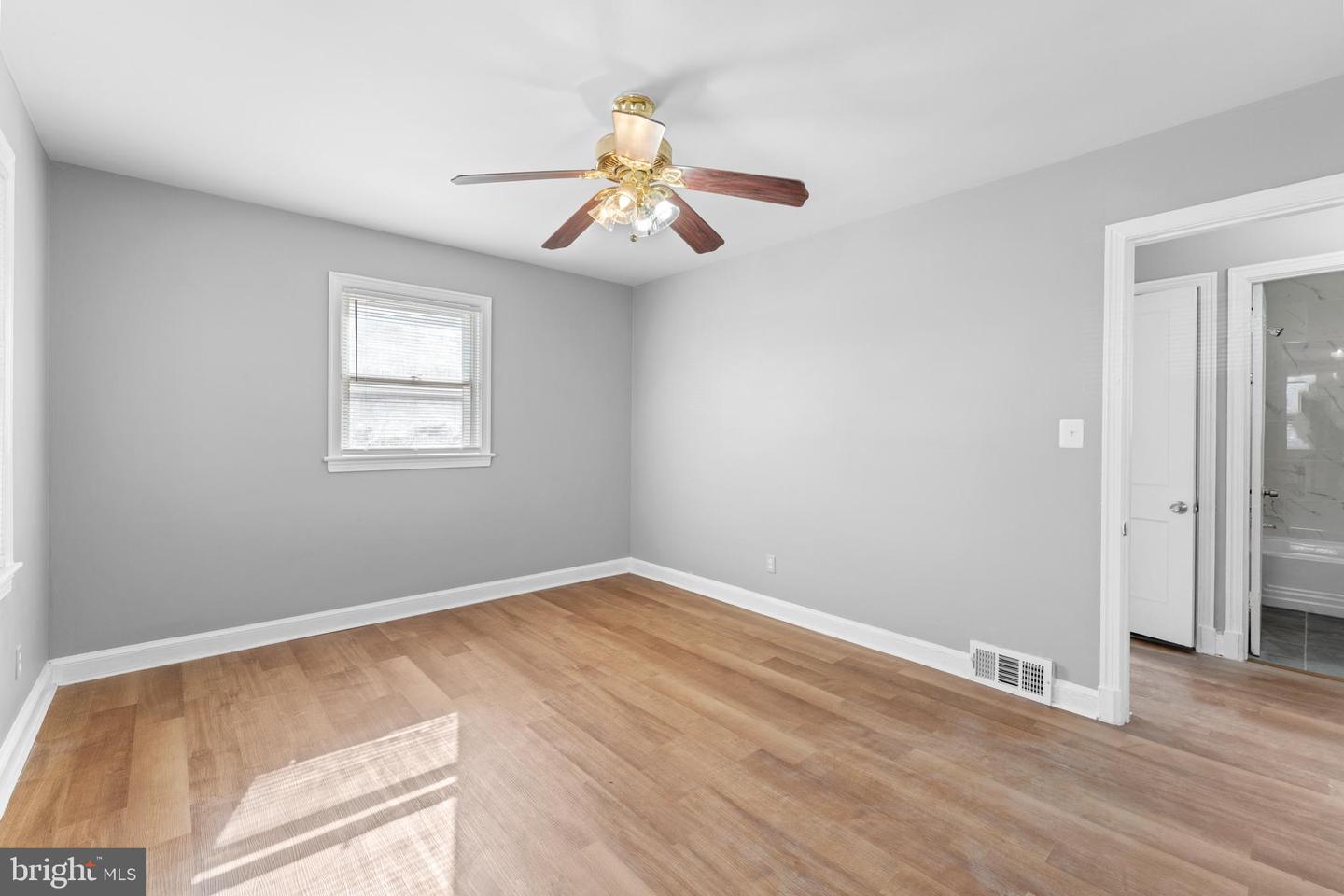 1811 T Pl Se Property Photo 18