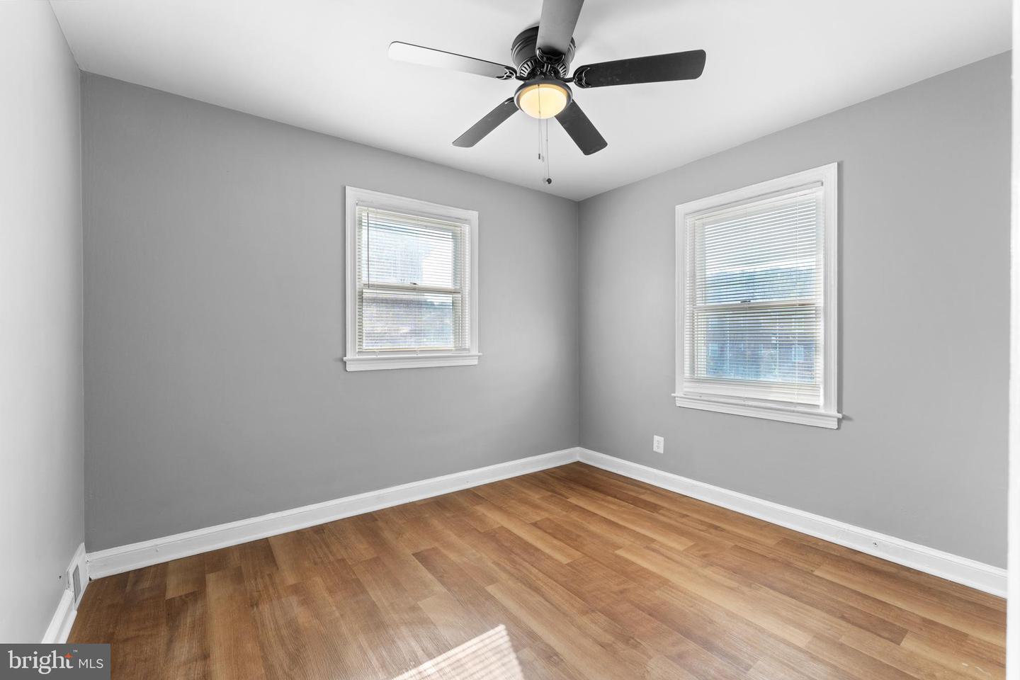 1811 T Pl Se Property Photo 19