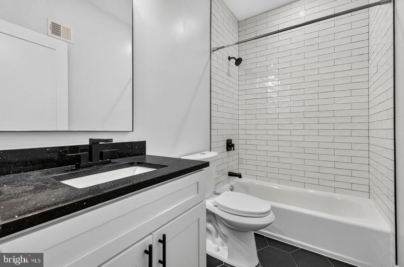 213 Seaton Pl Ne #2 Property Photo 25