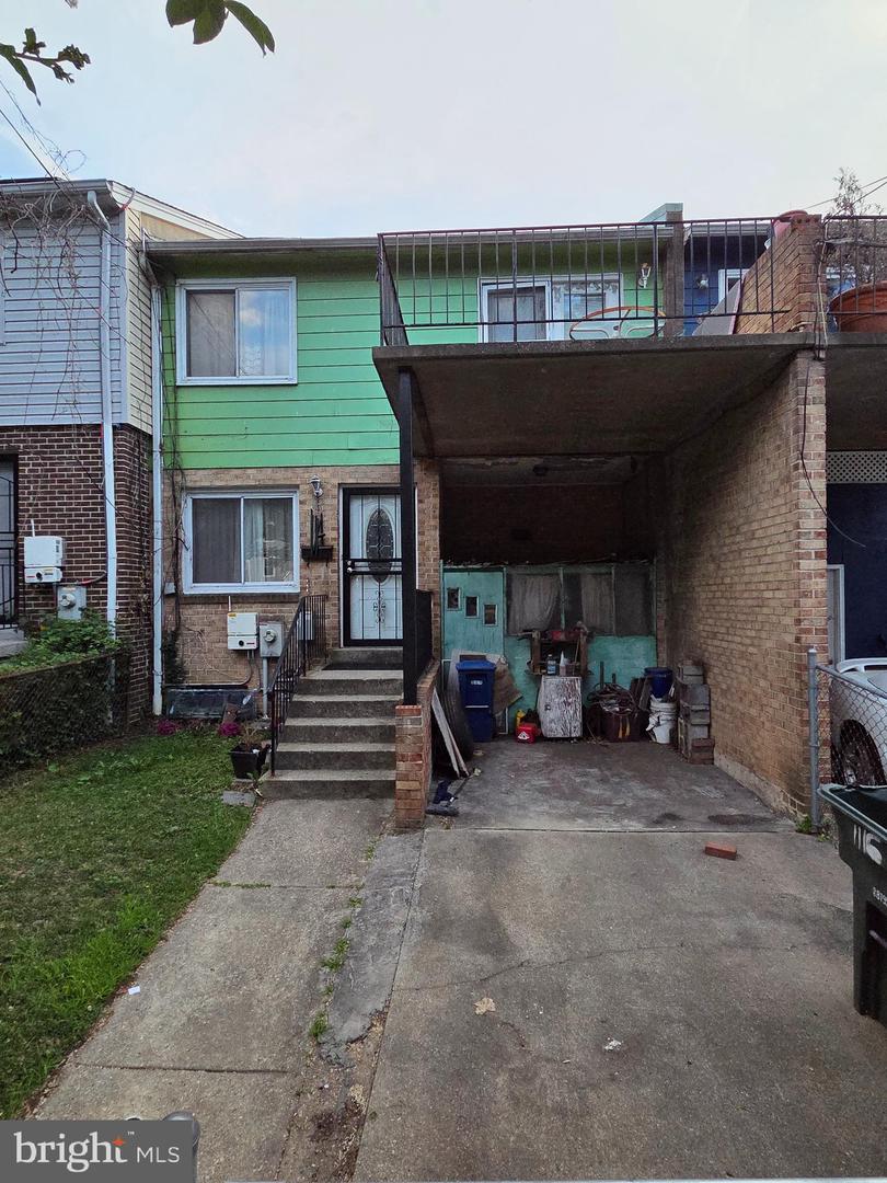 1116 Eastern Ave Ne Property Photo 1