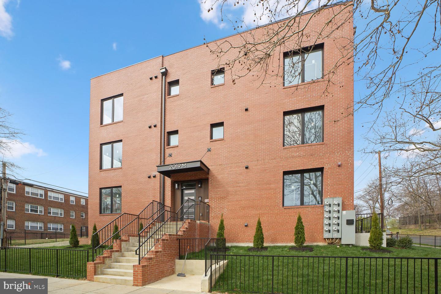 2019 M ST NE #7 Property Photo 1