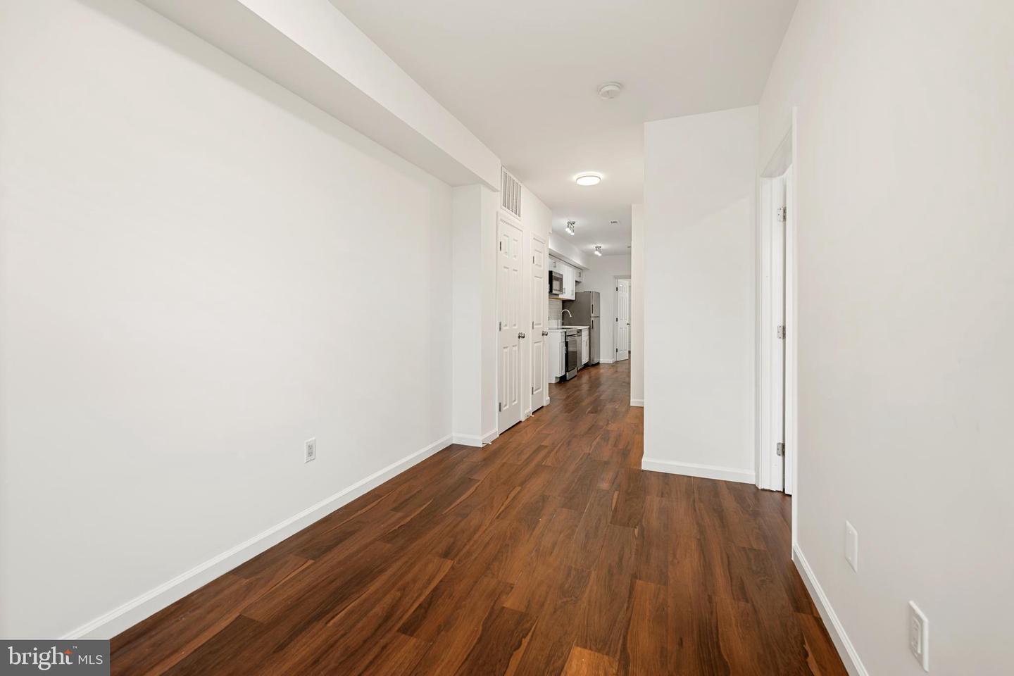 1838 C St Se #2 Property Photo 5