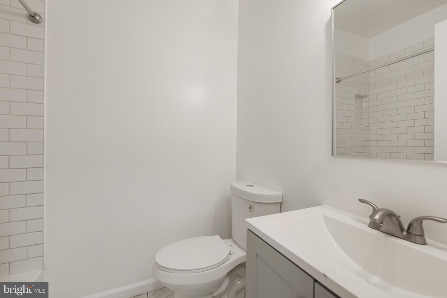 1838 C St Se #2 Property Photo 8