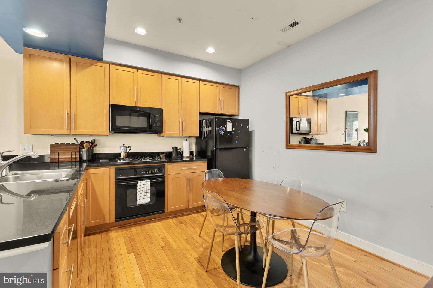 2363 Champlain St Nw #3 Property Photo 11