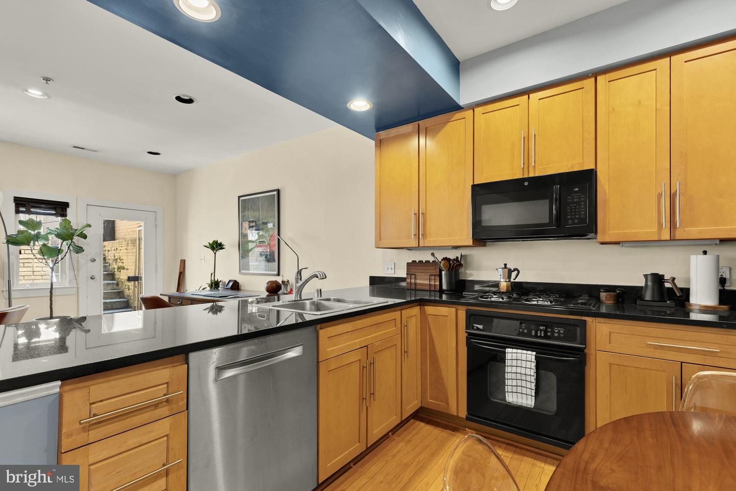 2363 Champlain St Nw #3 Property Photo 14