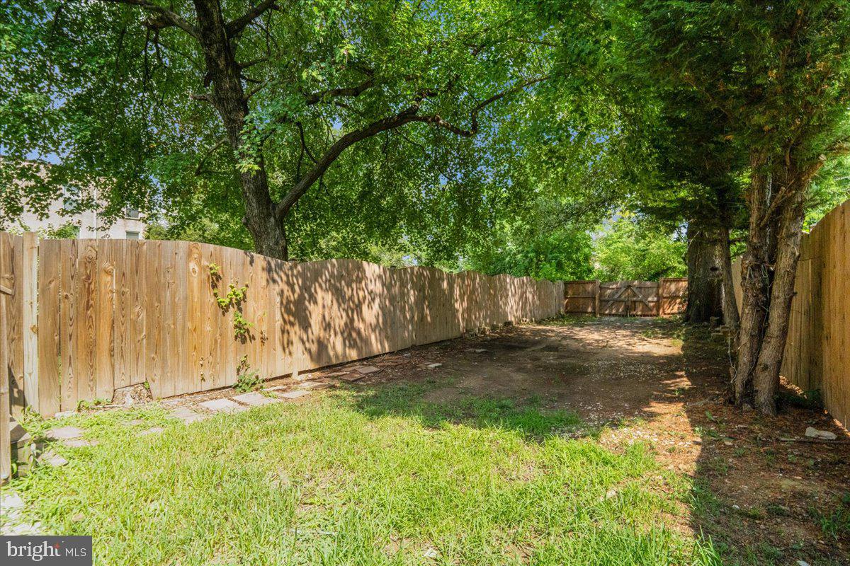 4120 E Capitol St Ne Property Photo 10