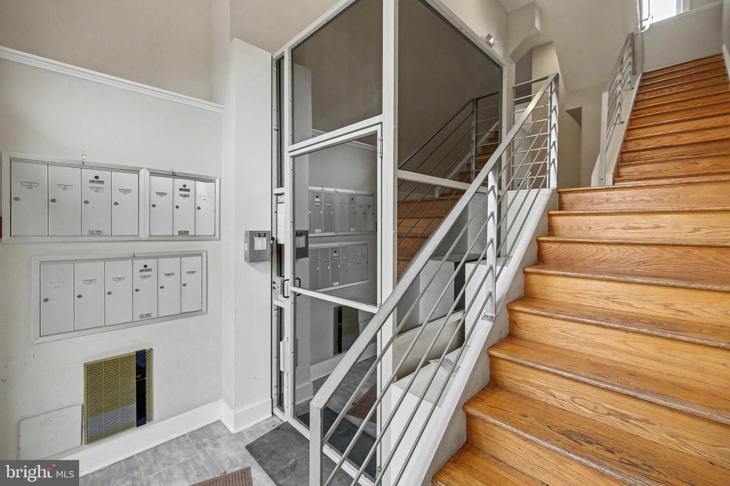 1211 G St Se #9 Property Photo 18