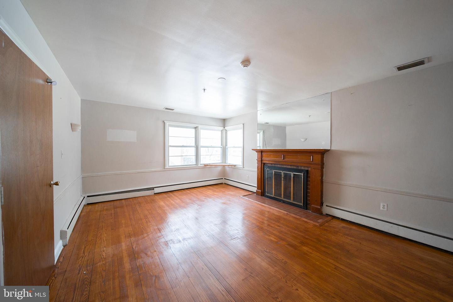 8020 Eastern Ave Nw Property Photo 10