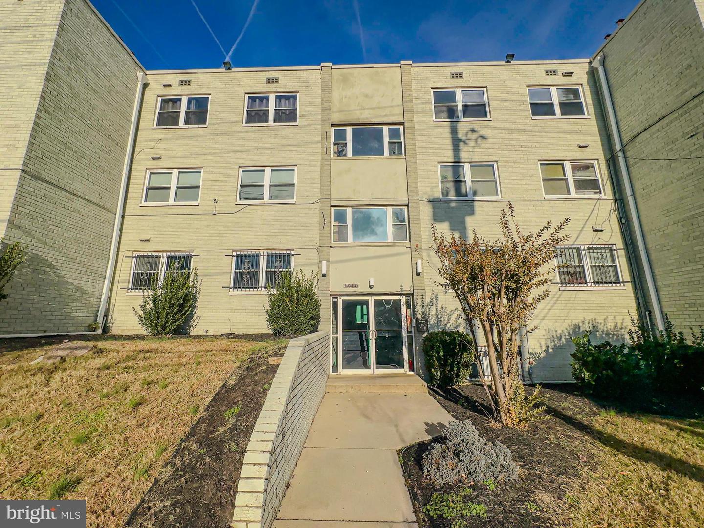 4810 Quarles St Ne #201 Property Photo 1