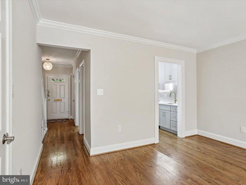 3217 Sutton Pl Nw #a Property Photo 4