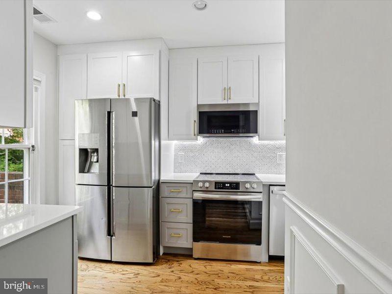 3217 Sutton Pl Nw #a Property Photo 6