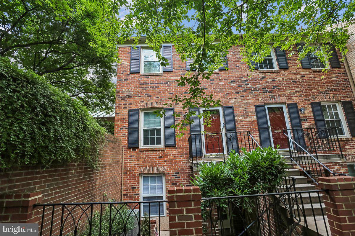 3217 Sutton Pl Nw #a Property Photo 48