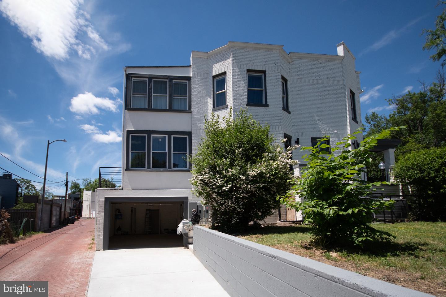 839 Florida Ave Ne Property Photo 31