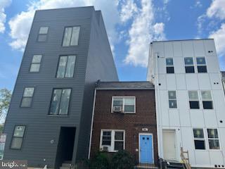 1002 18th St Ne Property Photo 5