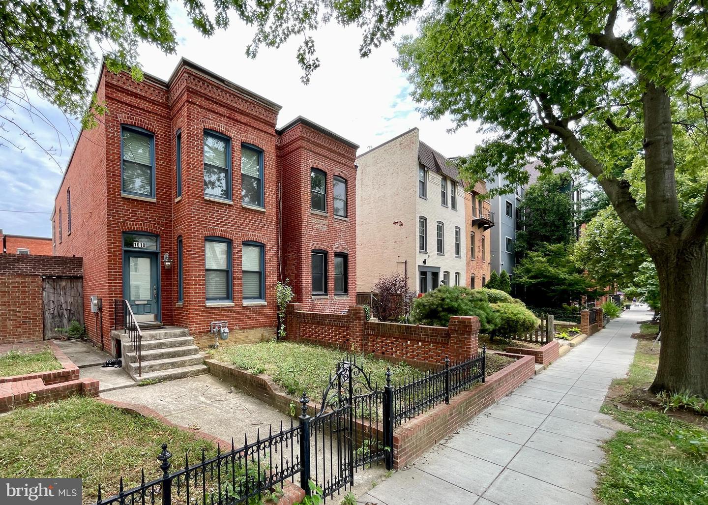 1012 Florida Ave Ne Property Photo 3