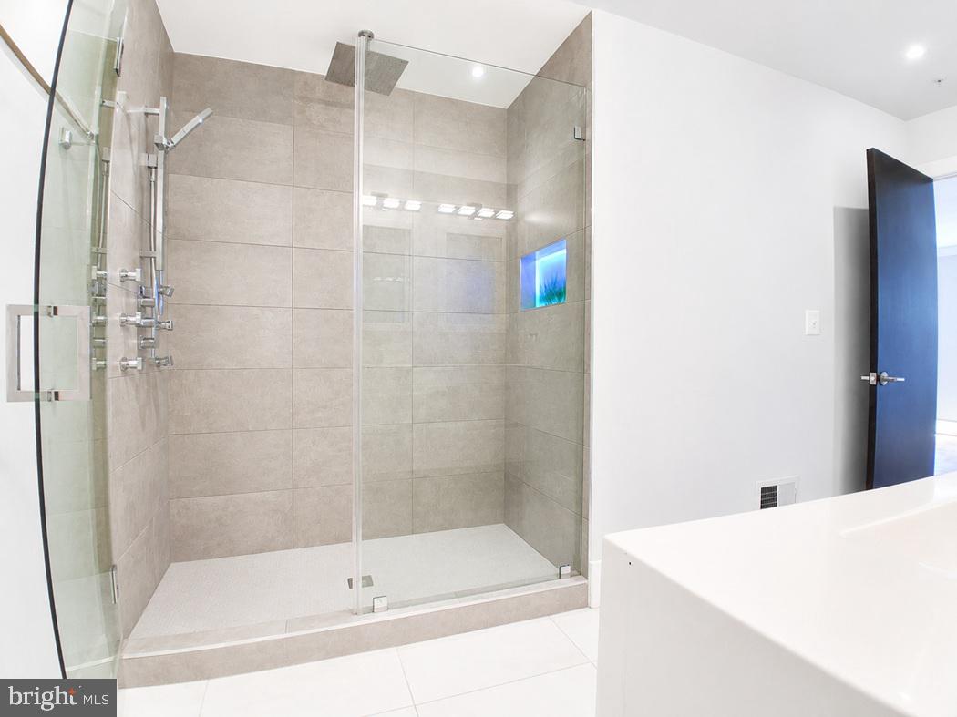 530 Irving St Nw #2 Property Photo 25