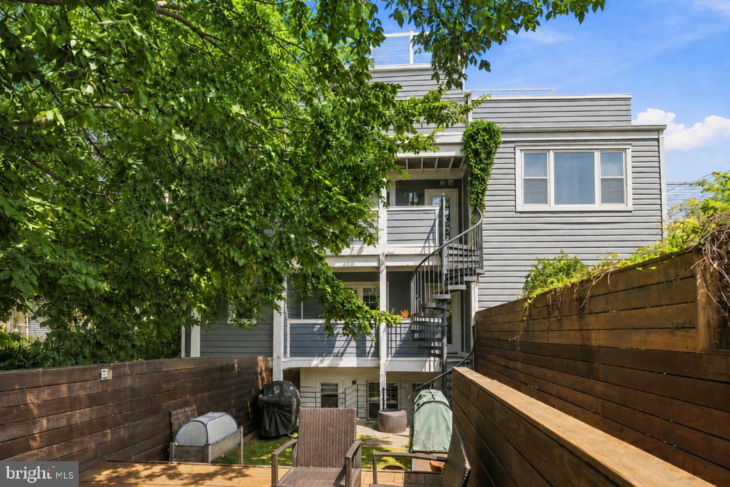 530 Irving St Nw #2 Property Photo 38
