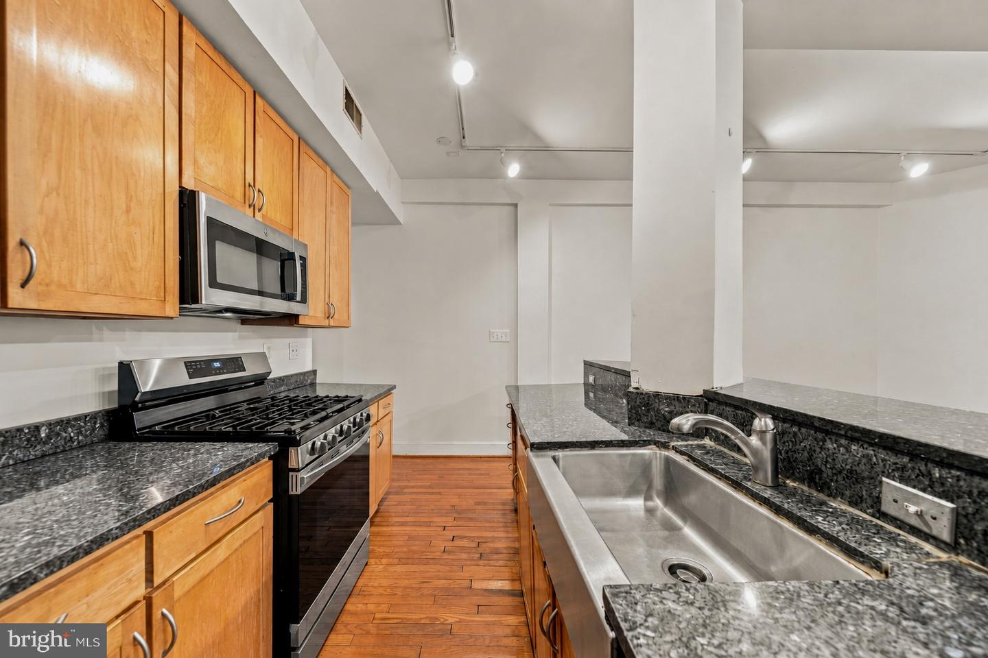 1419 Clifton St Nw #104 Property Photo 15