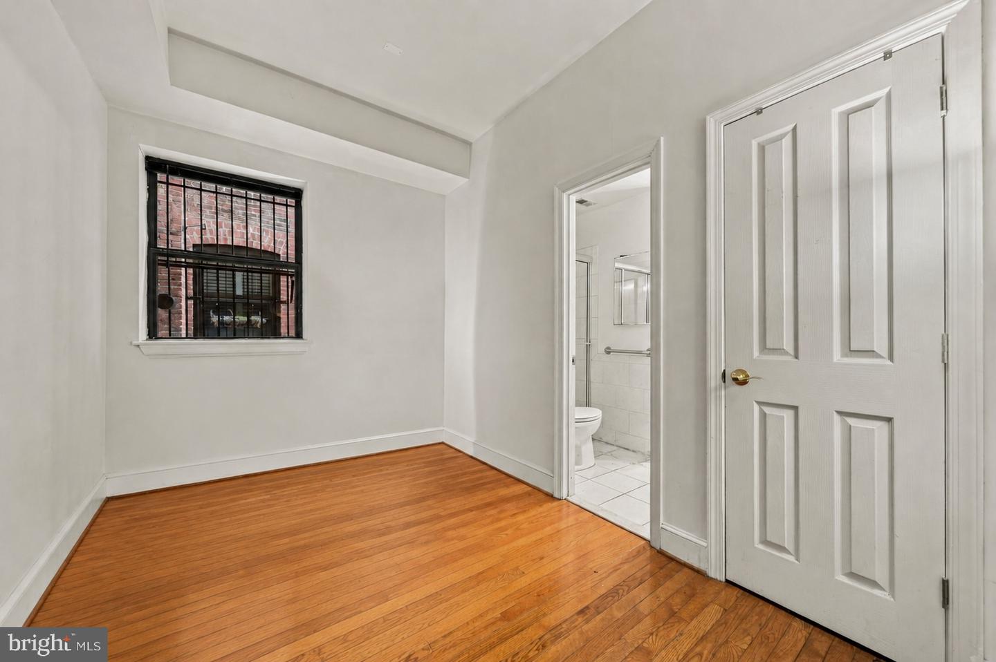 1419 Clifton St Nw #104 Property Photo 17
